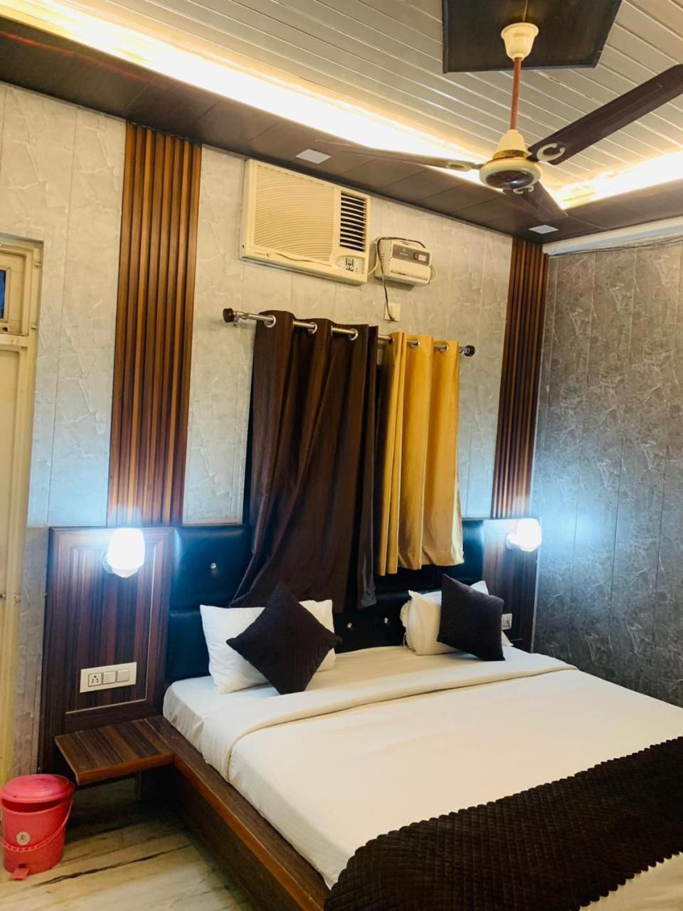 The For U - A Luxury Stay ริชิเคช ภายนอก รูปภาพ